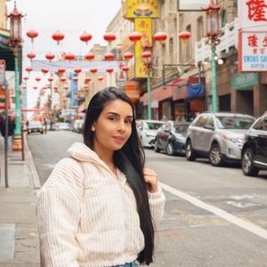 Meet your Posher, Aline